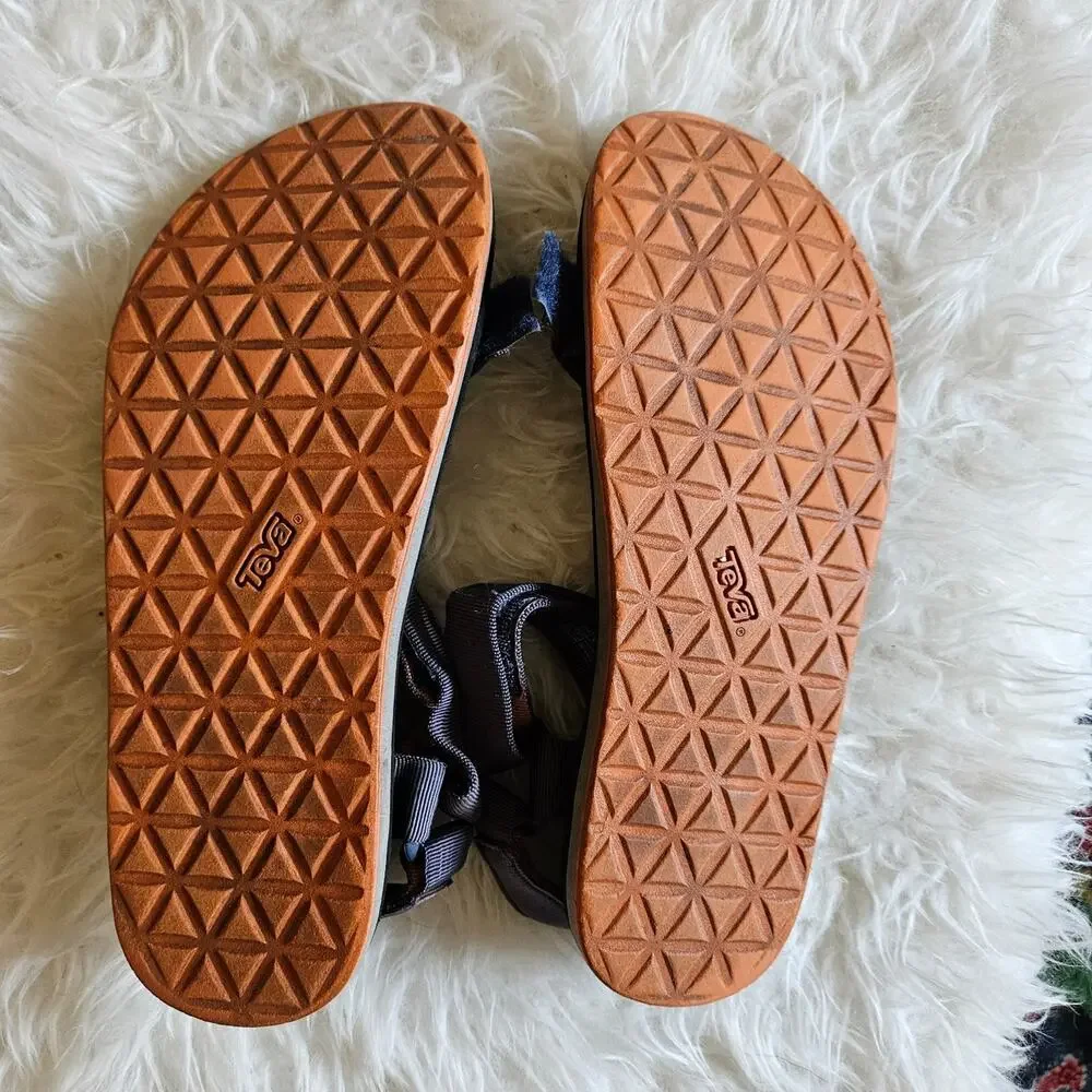 Mens Tevas Sandals Size 11